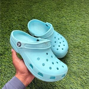 Crocs Classic Light Blue Clogs Comfort Slip On Sandals Women 7